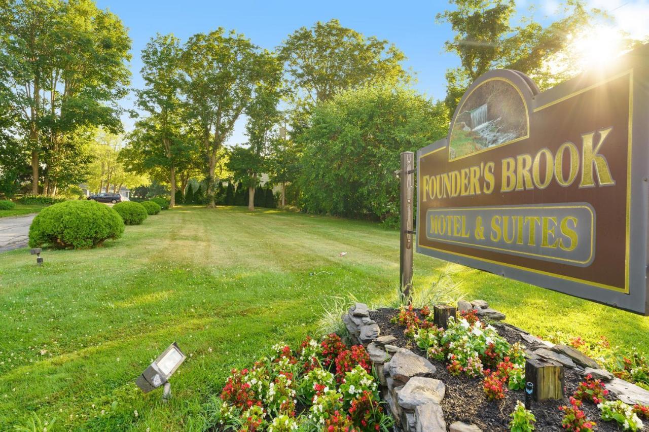 Founder'S Brook Motel And Suites Portsmouth Ngoại thất bức ảnh